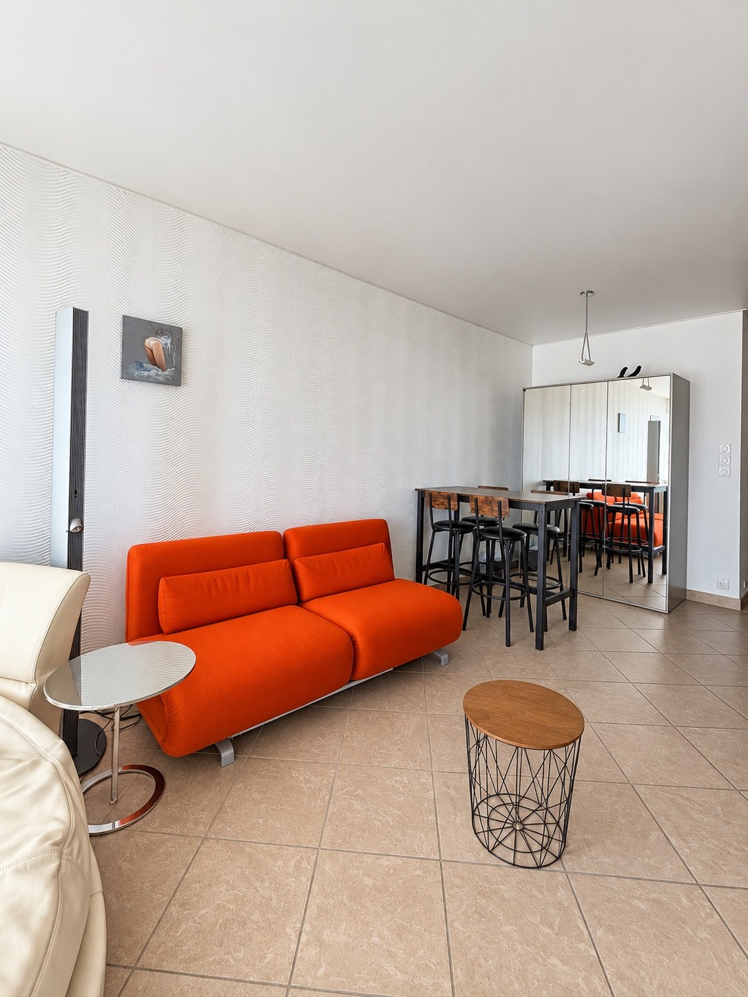 Charming Bed D62 — Le salon et le coin repas