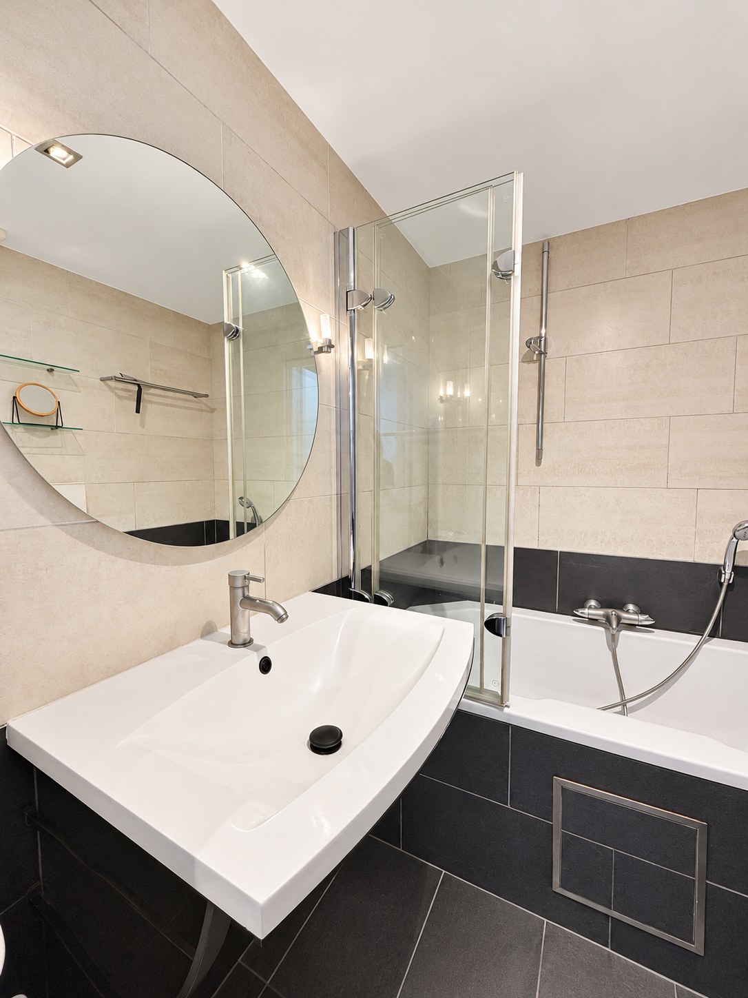Heaven D 55 — bathroom
