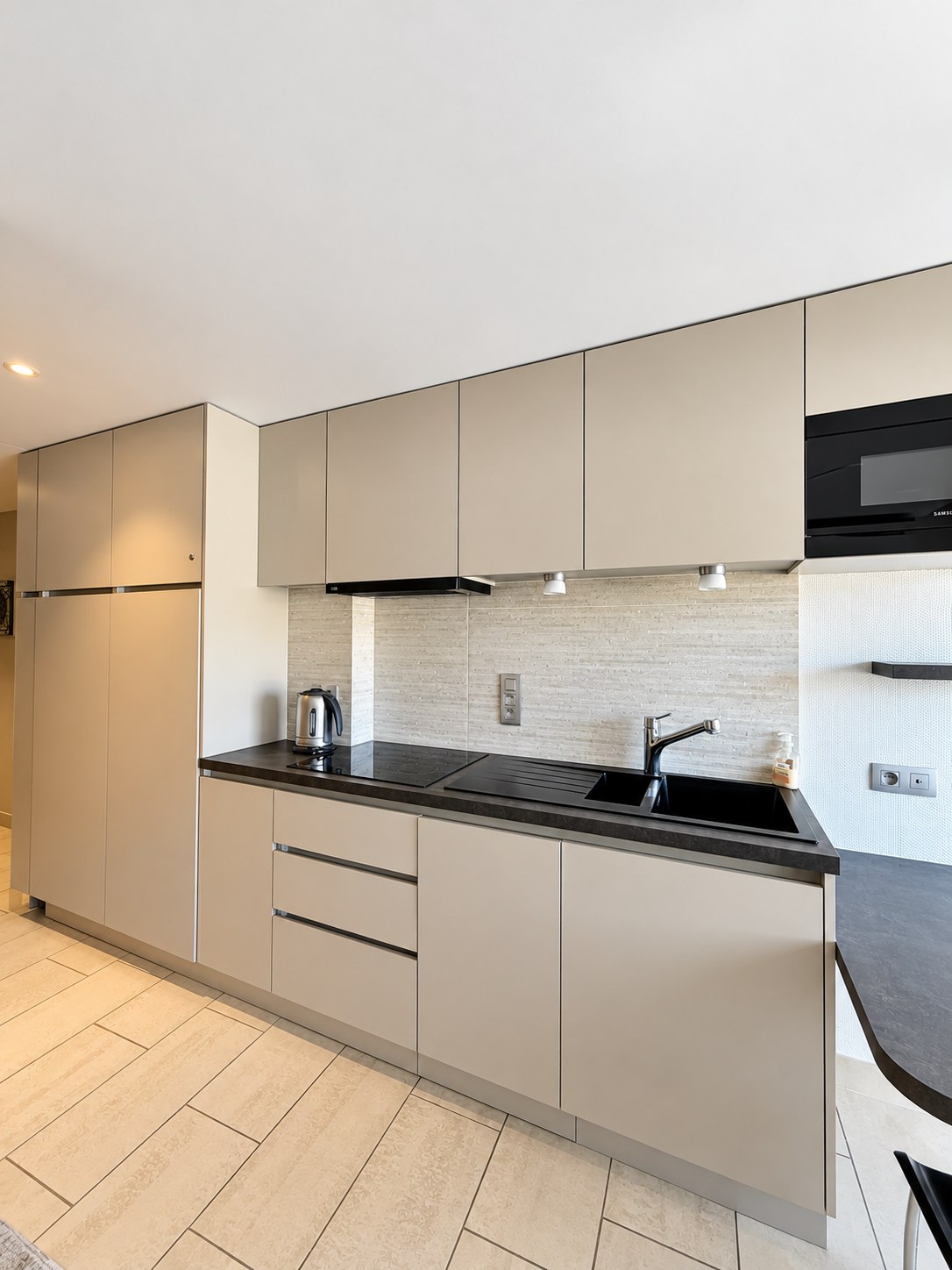 Heaven D 55 — kitchen